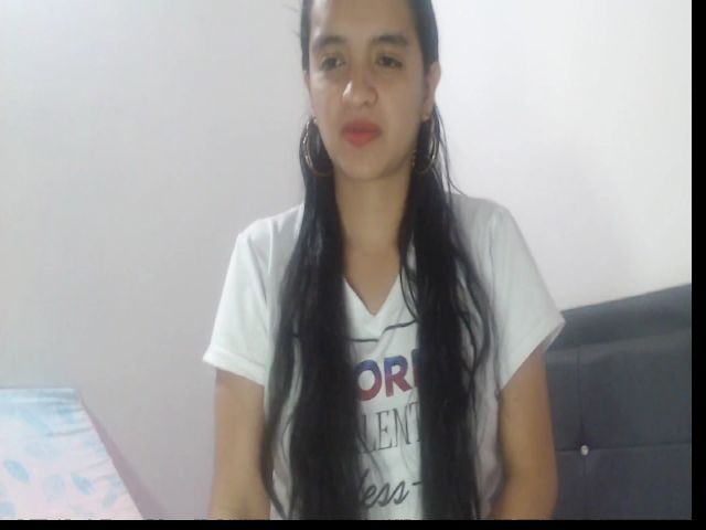 Live sex webcam photo for Ashley_hot91 #274313541