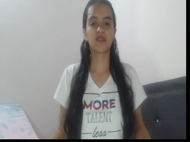 Live sex webcam photo for Ashley_hot91 #274440786