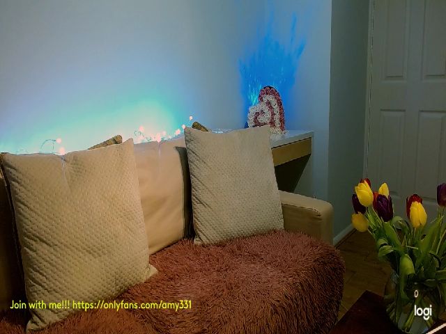 Live sex webcam photo for Asia331 #272715385