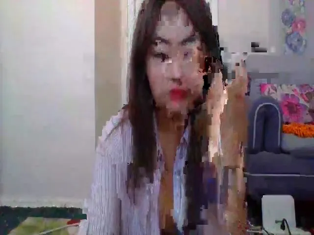 Live sex webcam photo for AsianDoll2000 #271783023