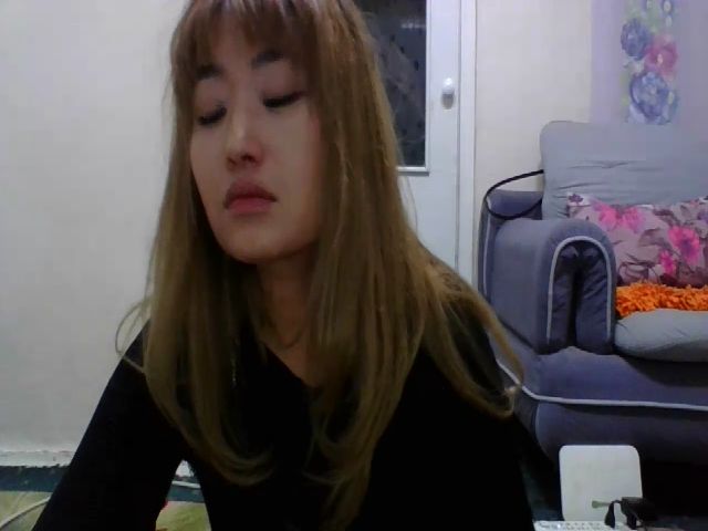 Live sex webcam photo for AsianDoll2000 #273561875