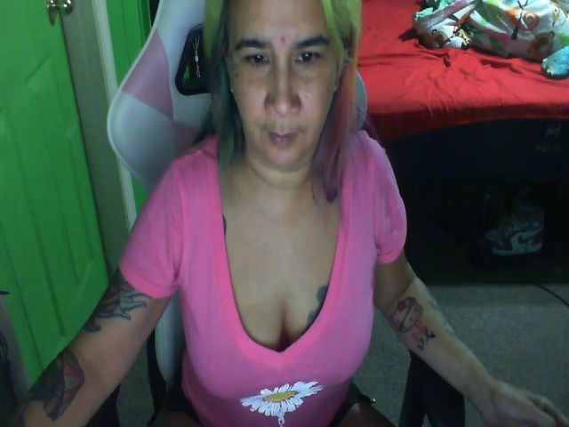 Live sex webcam photo for Asiankitty420 #274309872