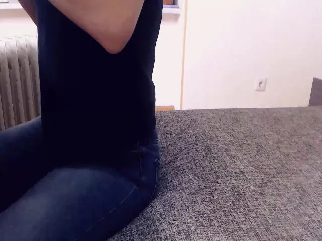 Live sex webcam photo for Asoll77 #271964574