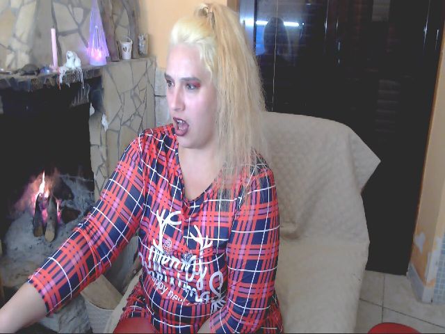 Live sex webcam photo for Assfatashell #271788520