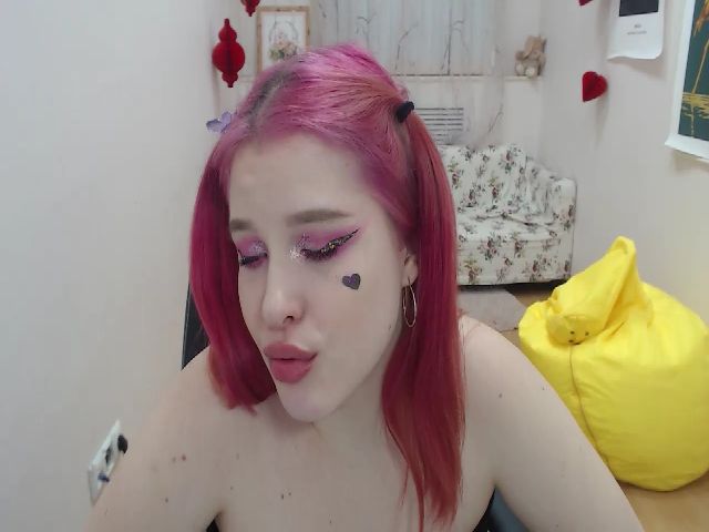 Live sex webcam photo for Astoriaprety #272410229