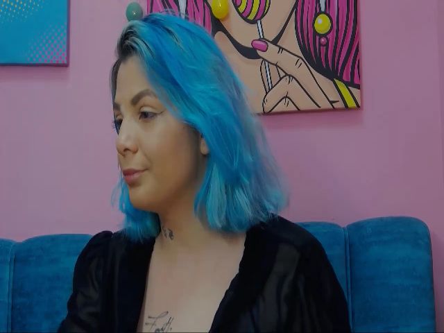 Live sex webcam photo for Atifah #272573783