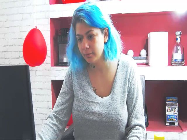 Live sex webcam photo for Atifah #272592929