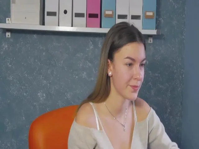 Live sex webcam photo for AtomicJessie #272055479