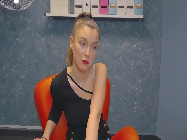 Live sex webcam photo for AtomicJessie #272514442