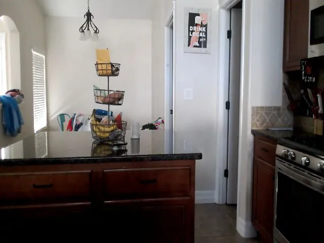 Live sex webcam photo for AtomicMilf #272228475