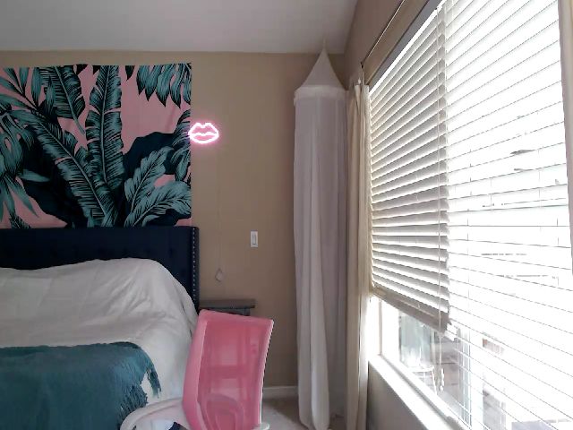 Live sex webcam photo for AtomicMilf #274450723