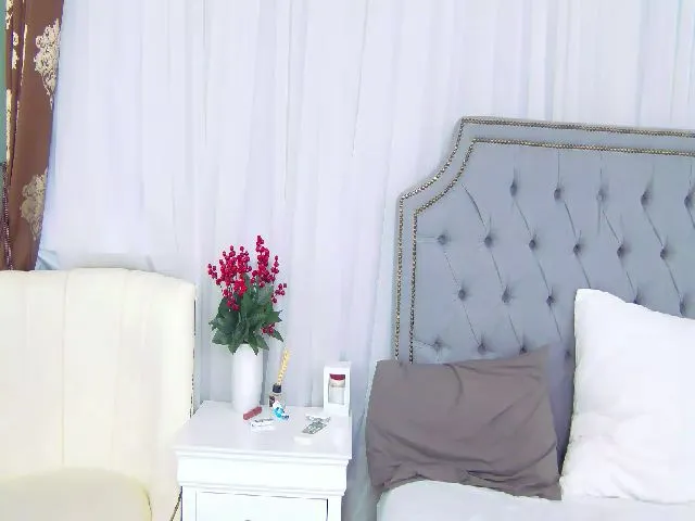 Live sex webcam photo for AudreyRyen #274208849