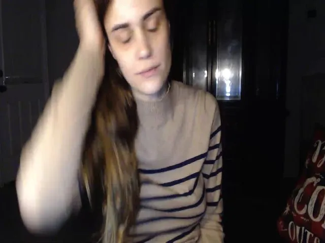 Live sex webcam photo for AudryLikes #271695565