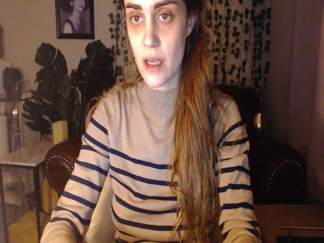 Live sex webcam photo for AudryLikes #271695596