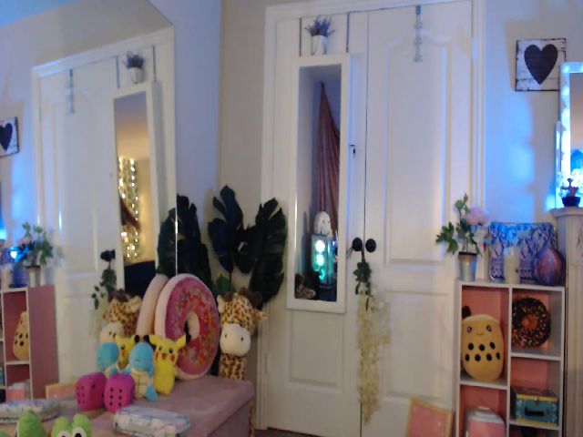 Live sex webcam photo for AudryLikes #273890999