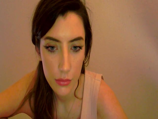 Live sex webcam photo for Augustinaxxx #271900103