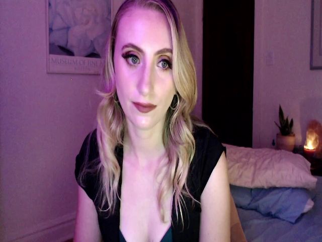 Live sex webcam photo for AuroraTheB #274490129