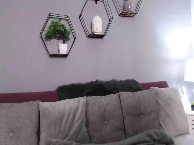 Live sex webcam photo for AuroraXSky #271991944