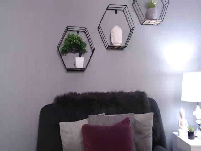 Live sex webcam photo for AuroraXSky #272328184