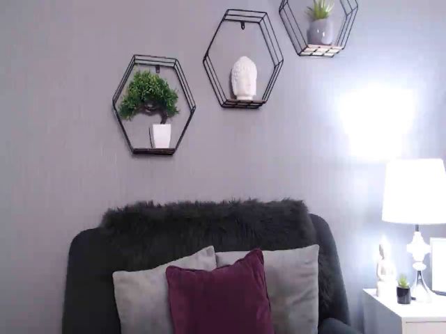 Live sex webcam photo for AuroraXSky #272341997