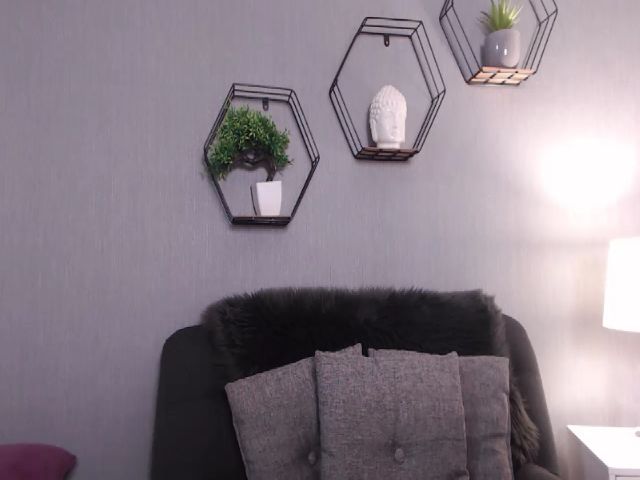 Live sex webcam photo for AuroraXSky #272462339