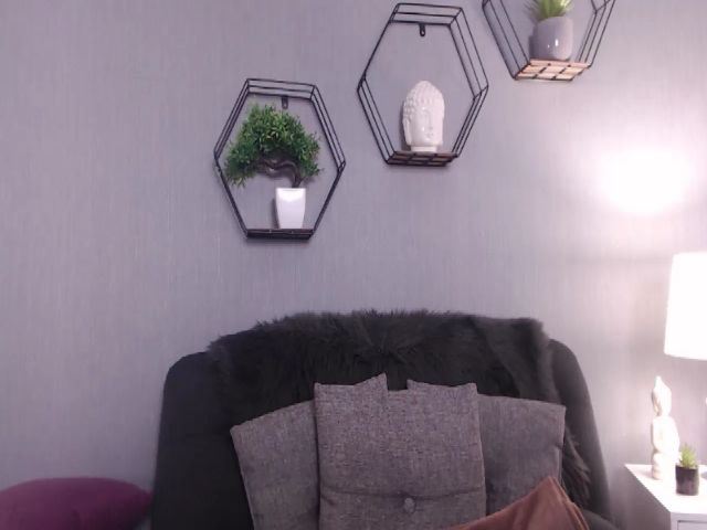 Live sex webcam photo for AuroraXSky #272511051