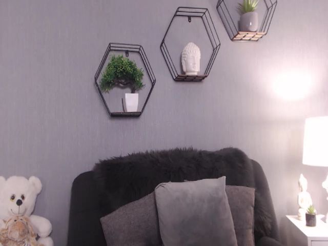 Live sex webcam photo for AuroraXSky #272563705