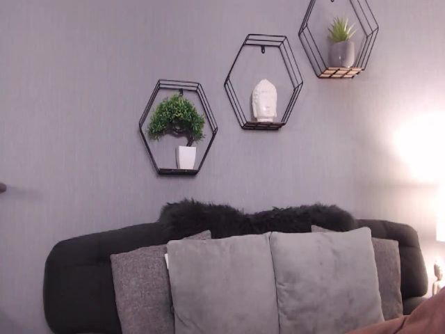 Live sex webcam photo for AuroraXSky #272905514