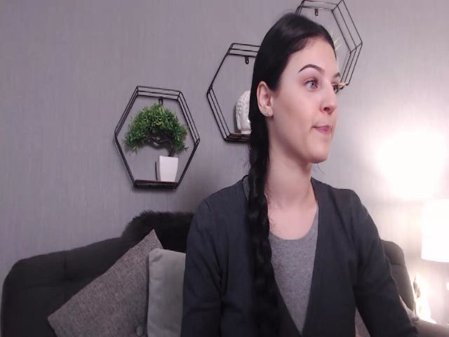 Live sex webcam photo for AuroraXSky #273073188