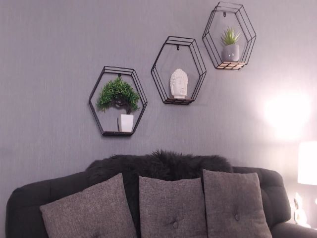 Live sex webcam photo for AuroraXSky #273392474