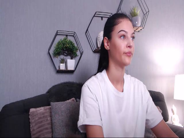 Live sex webcam photo for AuroraXSky #273686138