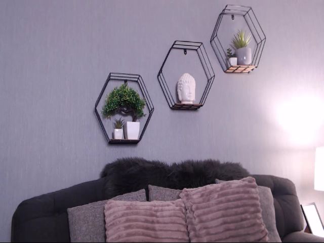 Live sex webcam photo for AuroraXSky #273794316