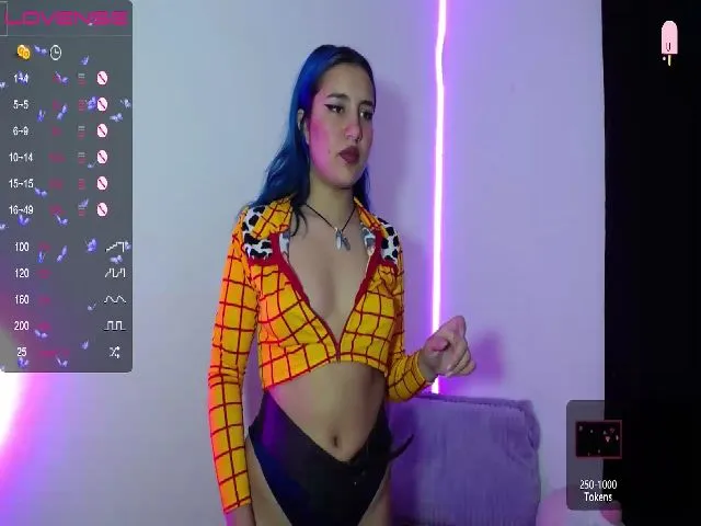 Live sex webcam photo for Aurora_20 #272859767