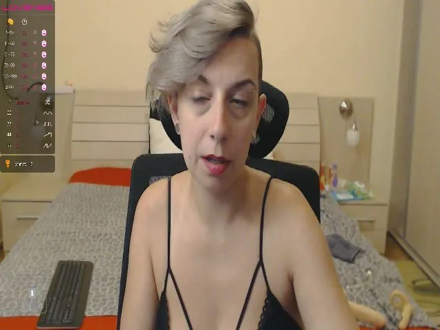 Live sex webcam photo for AutumnOpal #274098651