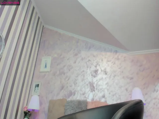 Live sex webcam photo for AutumnRaeXx #273708034