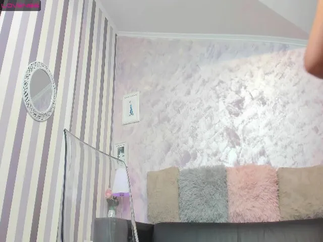 Live sex webcam photo for AutumnRaeXx #273749002