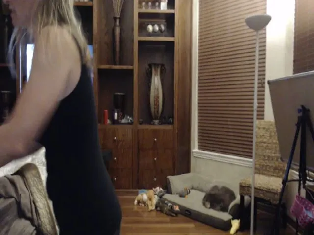 Live sex webcam photo for Autumn_Blonde #272521182