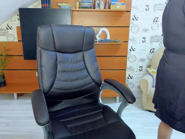 Live sex webcam photo for AvaBlondy #273873344