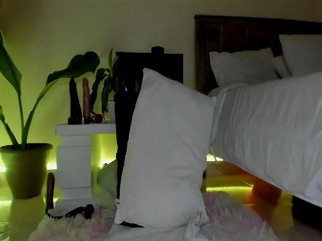 Live sex webcam photo for AvaJones_milf #272572103