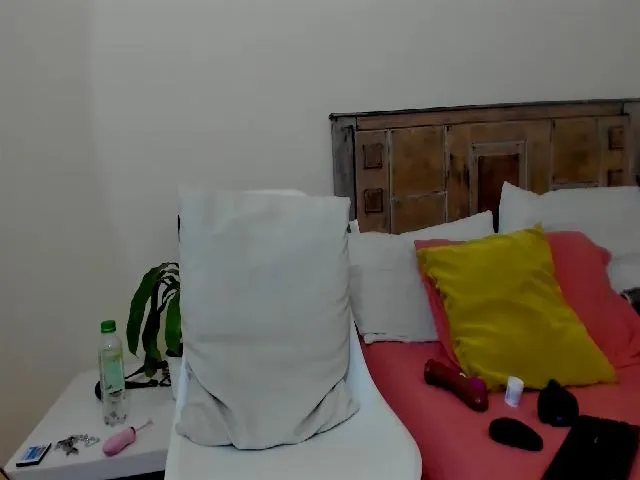 Live sex webcam photo for AvaJones_milf #273726456