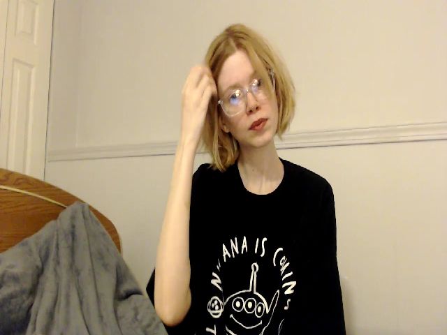 Live sex webcam photo for Ava_Max #272205811