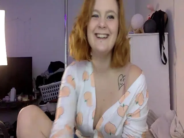Live sex webcam photo for Avery_Doll #271723401