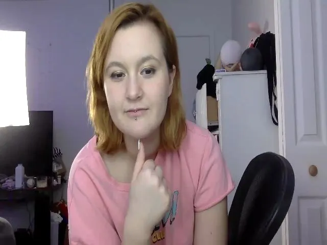 Live sex webcam photo for Avery_Doll #271805378