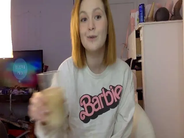 Live sex webcam photo for Avery_Doll #271997608