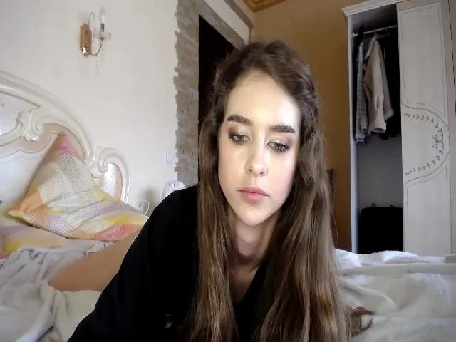 Live sex webcam photo for AvrilDollX #273011110
