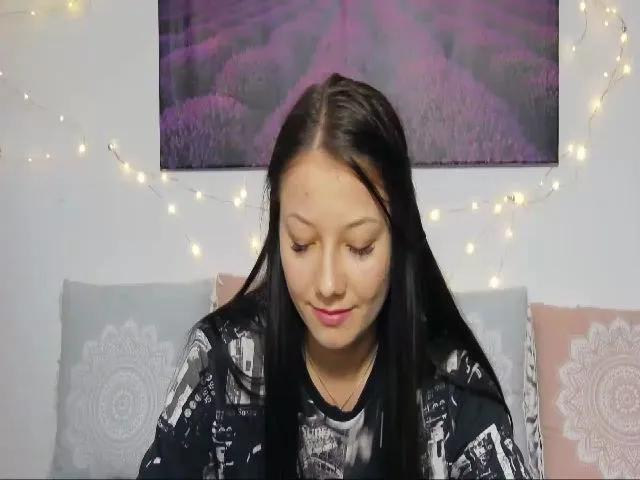 Live sex webcam photo for AyleenRosie #273862497