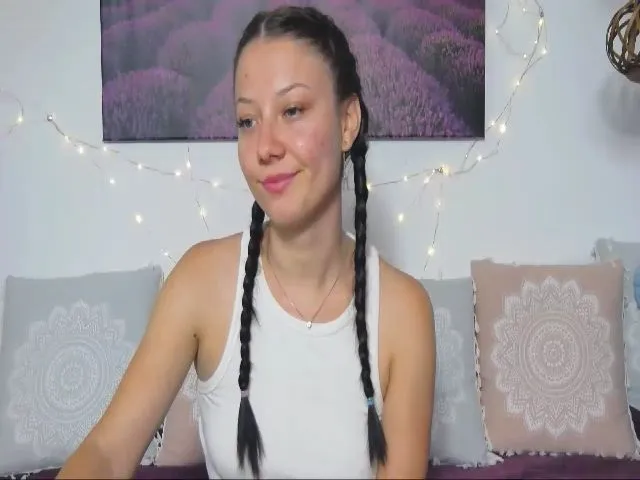 Live sex webcam photo for AyleenRosie #273880098