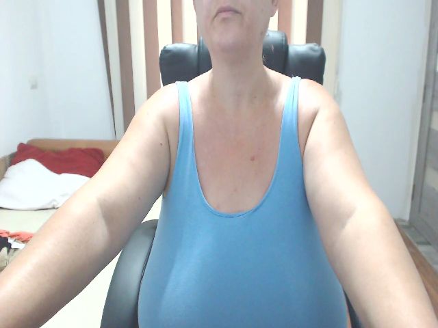 Live sex webcam photo for BBW50DDTITS #273977566