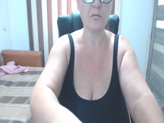 Live sex webcam photo for BBW50DDTITS #274185461