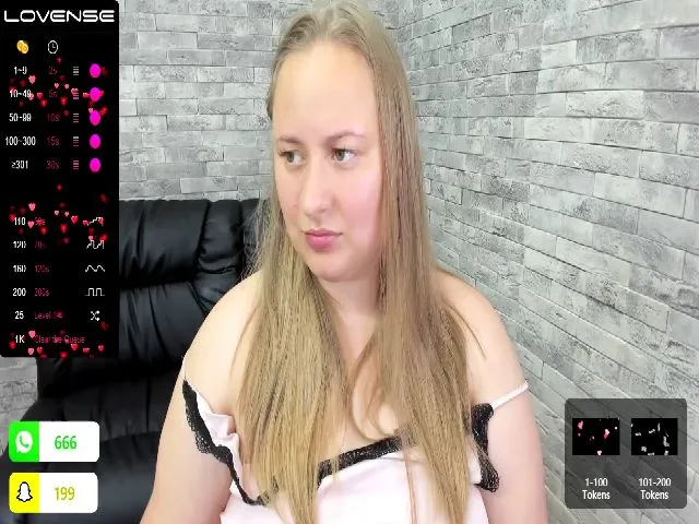 Live sex webcam photo for BBW_DOLL #273762594